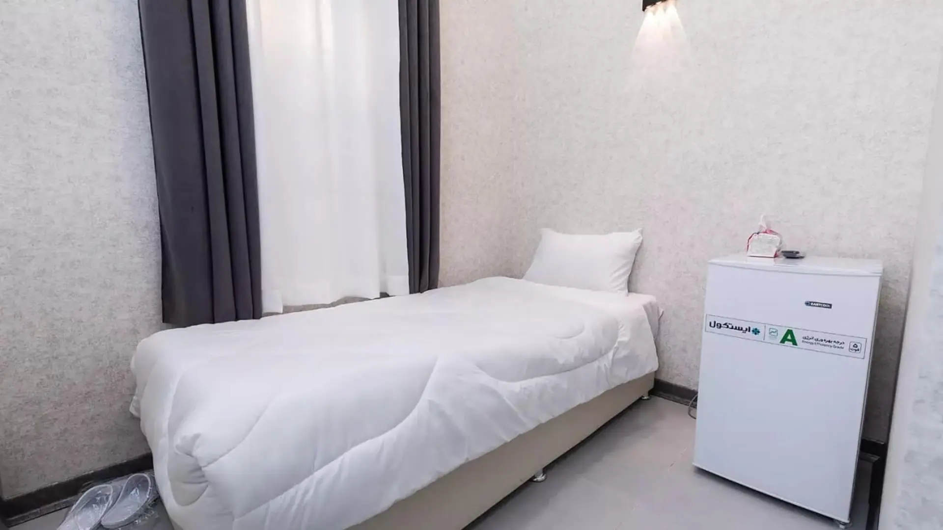 هتل پیروز تهران - اتاق 1 تخته (1 تخت 1 نفره)