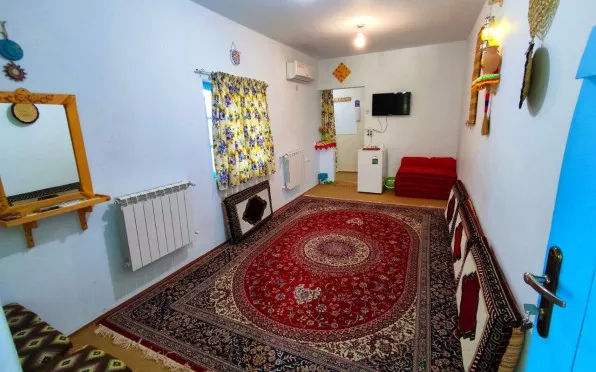 اقامتگاه بومگردی تلارخانه بردبار رشت - نمای اتاق