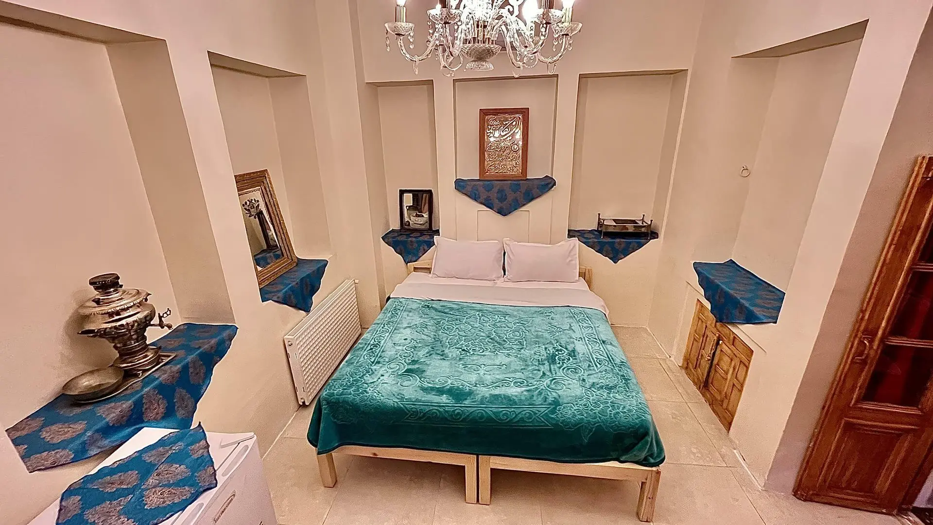 اقامتگاه بومگردی بازار اصفهان - اتاق 2 تخته (1 تخت 2 نفره)