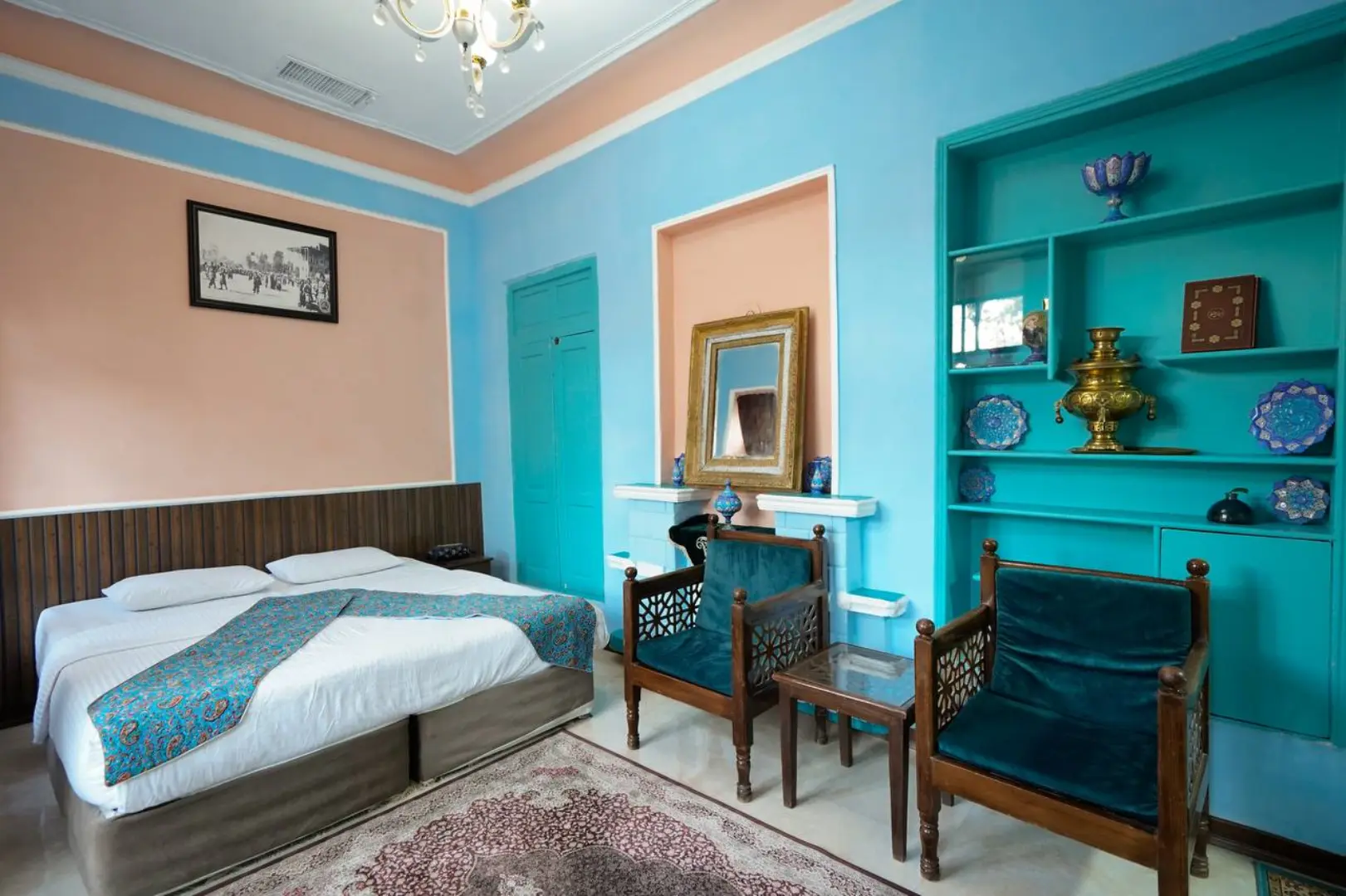 افامتگاه بومگردی هاتف اصفهان - اتاق 2 تخته (1 تخت 2 نفره)