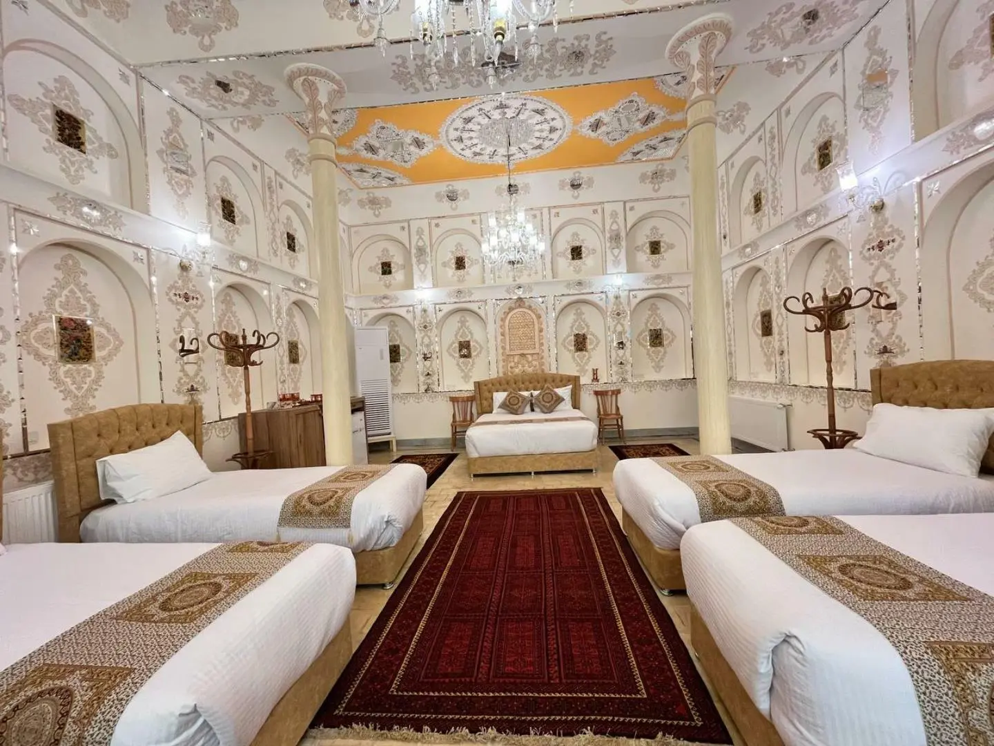 اقامتگاه سنتی خاتم اصفهان - نمای اتاق