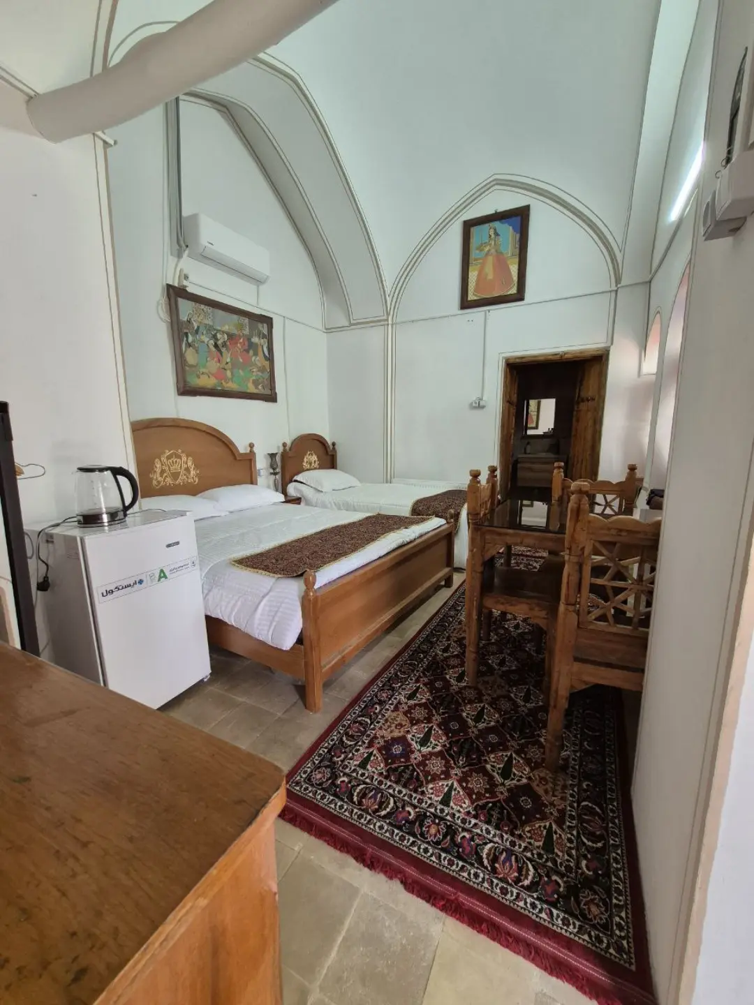 اقامتگاه ستی زرتاج اصفهان - اتاق 3 تخته (1 تخت 2 نفره 1 تخت 1 نفره)