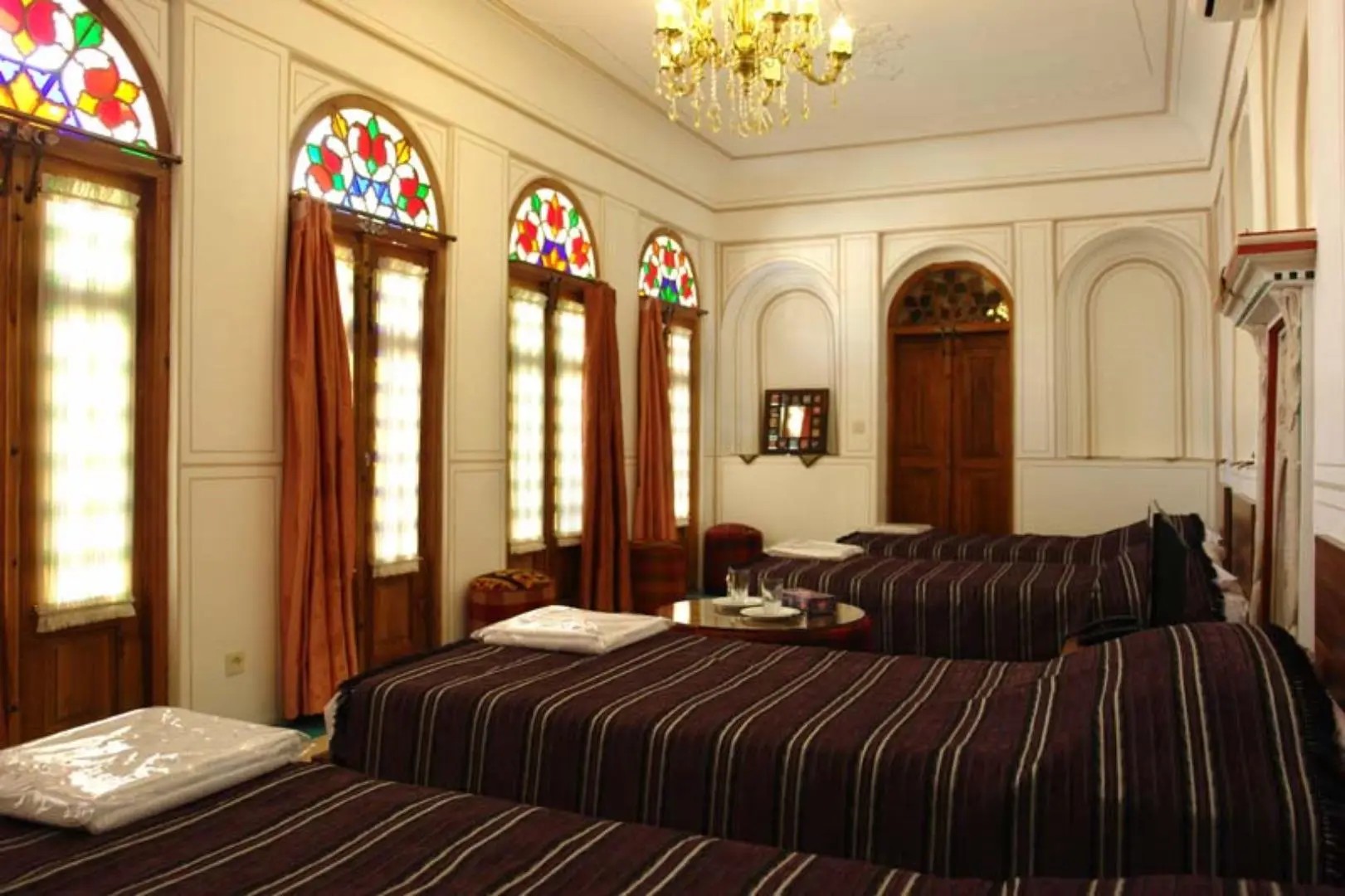 اقامتگاه سنتی کیانپور اصفهان - نمای اتاق