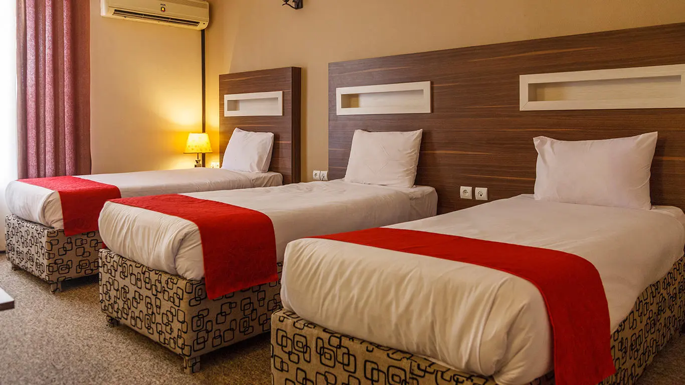 هتل پارس نیک کیش - اتاق 3 تخته (3 تخت 1 نفره)