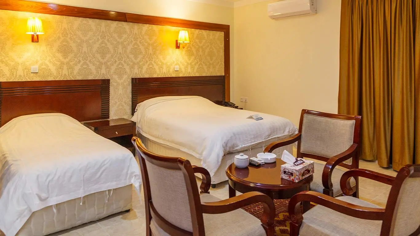 هتل فلامینگو کیش - اتاق 3 تخته (1 تخت 2 نفره 1 تخت 1 نفره)