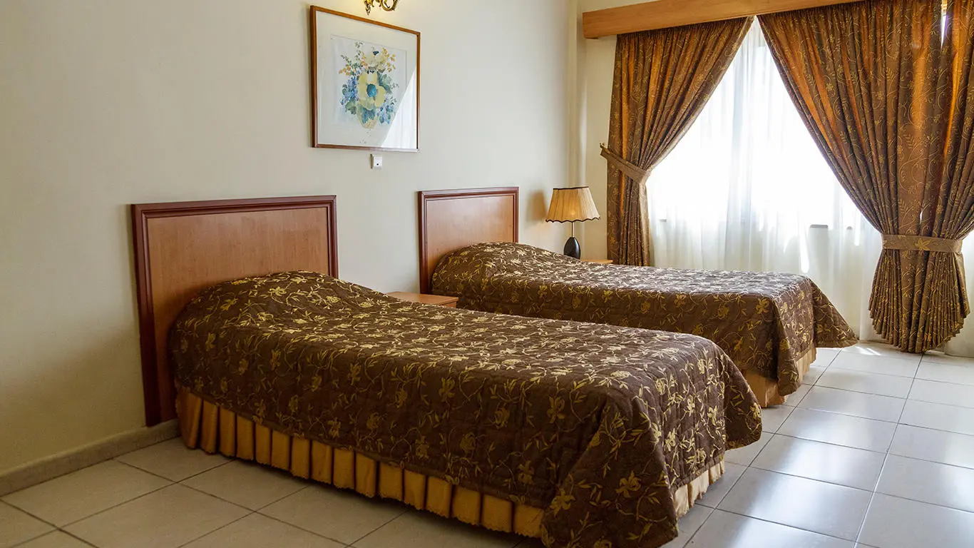 هتل گراند کیش - اتاق 2 تخته (2 تخت 1 نفره)