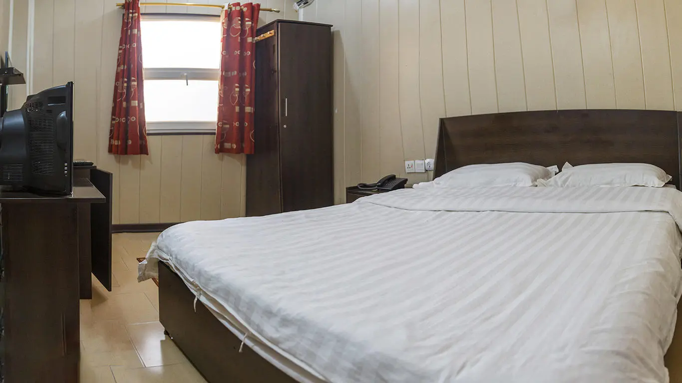 هتل آپادانا قشم - اتاق 2 تخته (1 تخت 2 نفره)