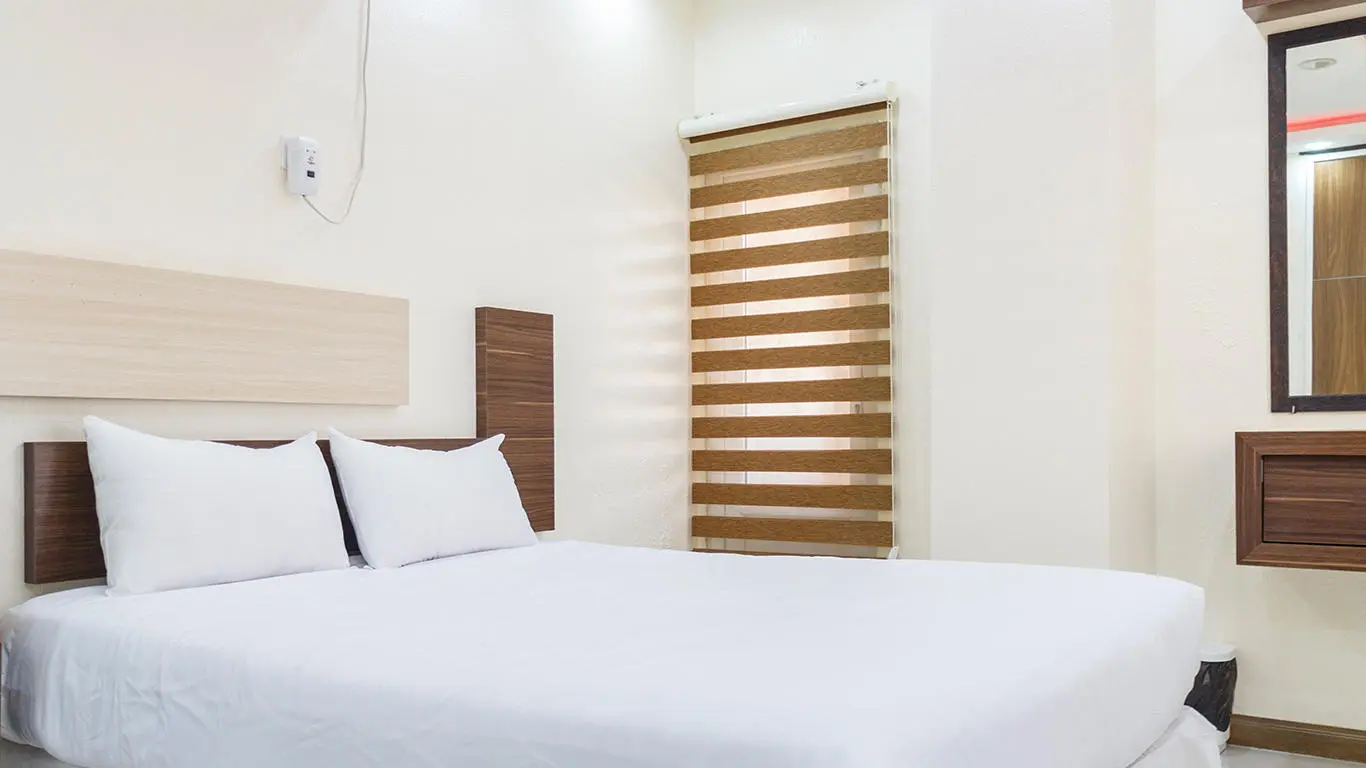 هتل آپارتمان آرش قشم - اتاق 2 تخته (1 تخت 2 نفره)