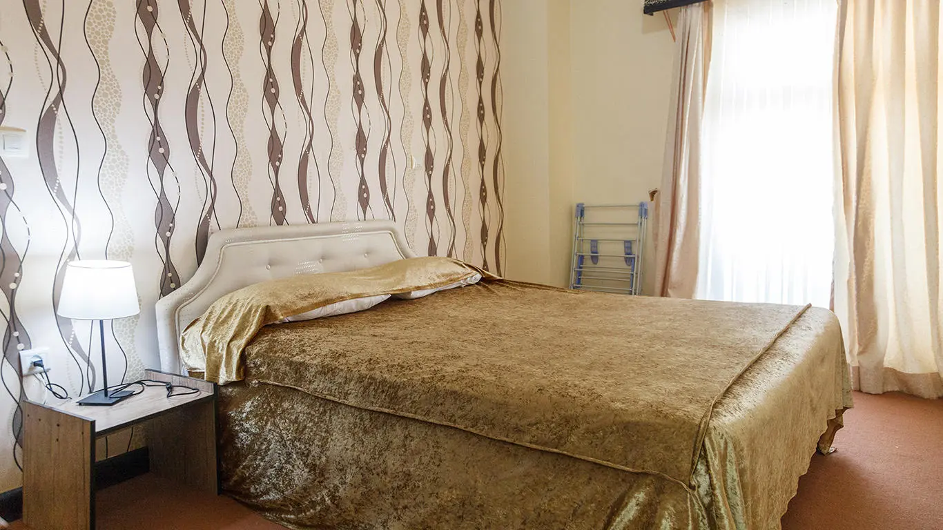 هتل آپارتمان پلاس قشم - اتاق 2 تخته (1 تخت 2 نفره)