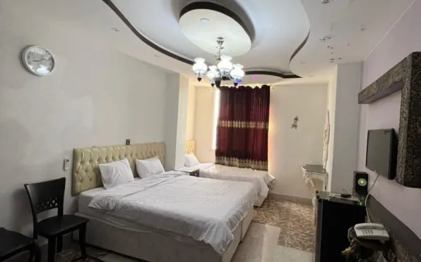 هتل آتا قشم - اتاق 3 تخته (1 تخت 2 نفره 1 تخت 1 نفره)