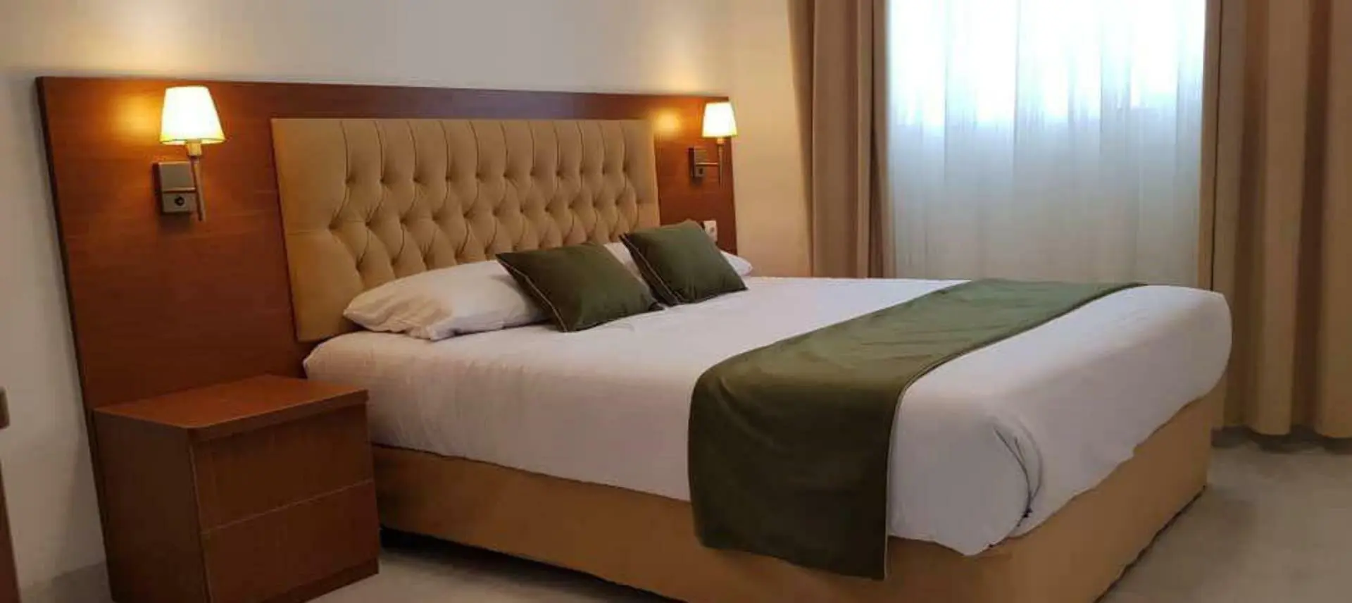 هتل ساحل سیمین قشم - اتاق 2 تخته (1 تخت 2 نفره)