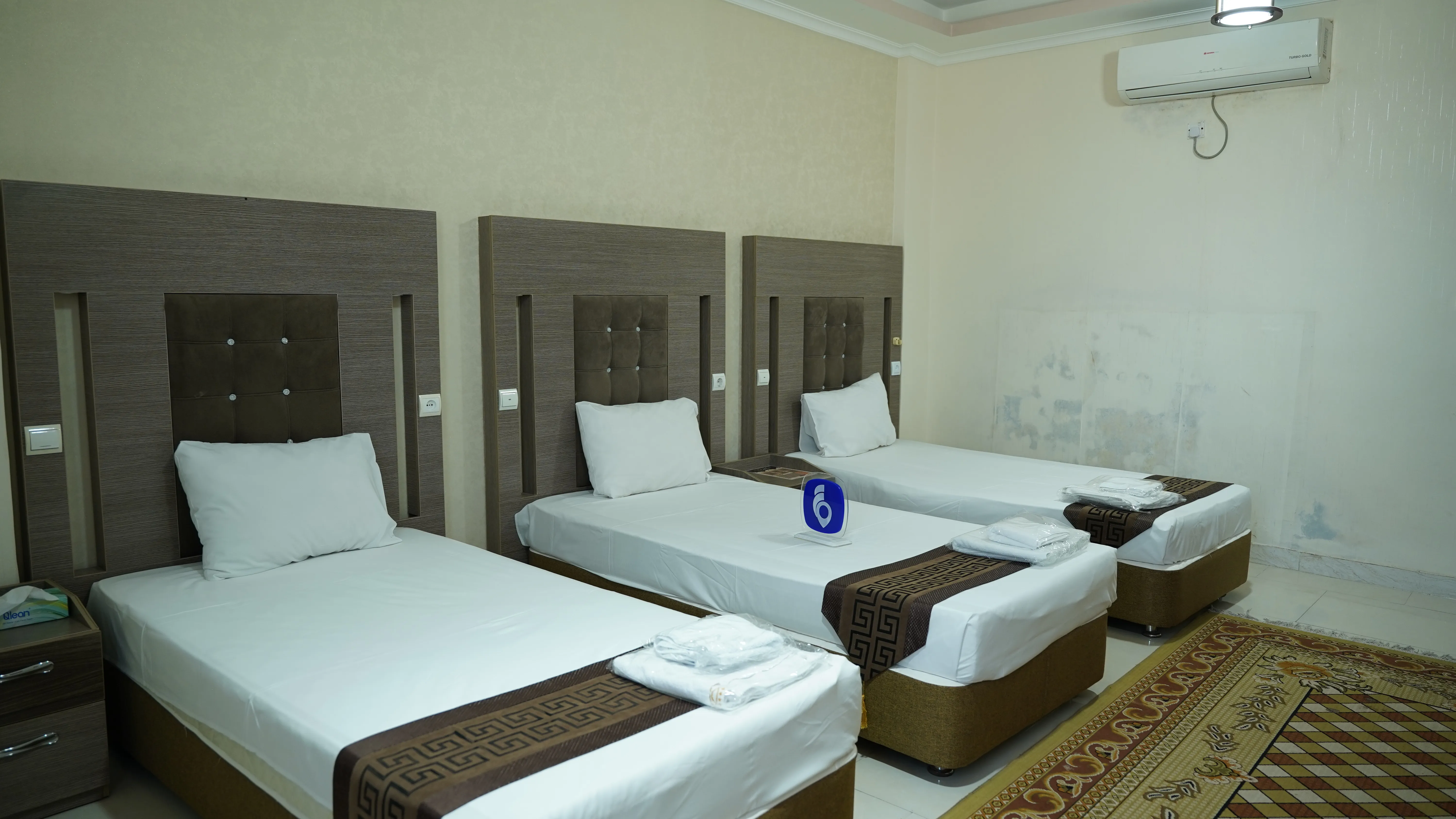 هتل ارم قشم - اتاق 3 تخته (3 تخت 1 نفره)