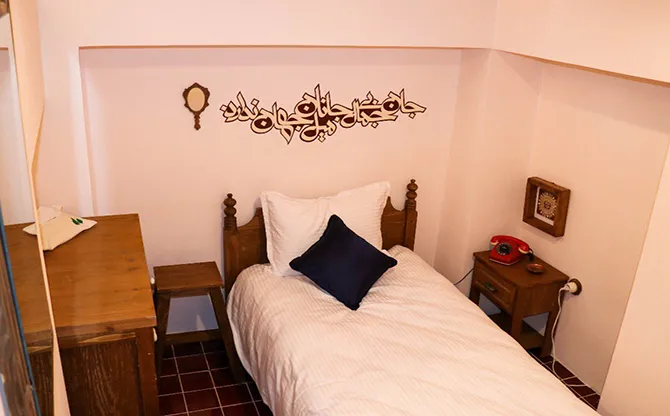 اقامتگاه سنتی راوی شیراز - اتاق 1 تخته 