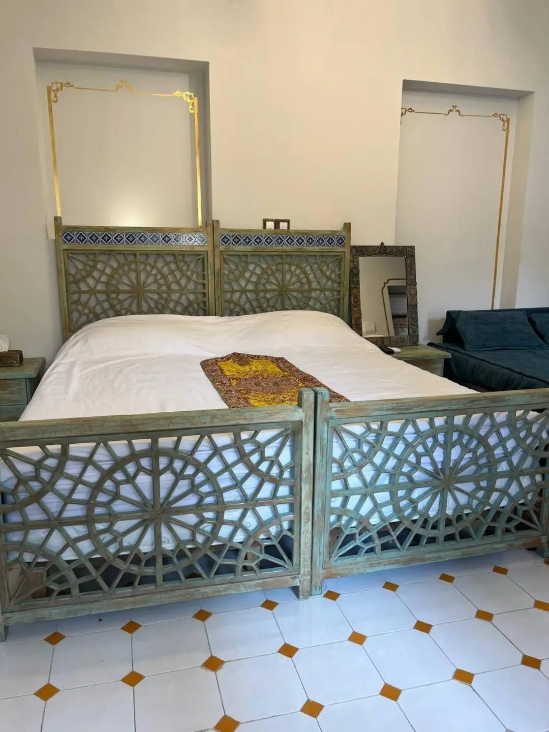 اقامتگاه سنتی عمارت جمشیدیه شیراز - اتاق 2 تخته (1 تخت 2 نفره)