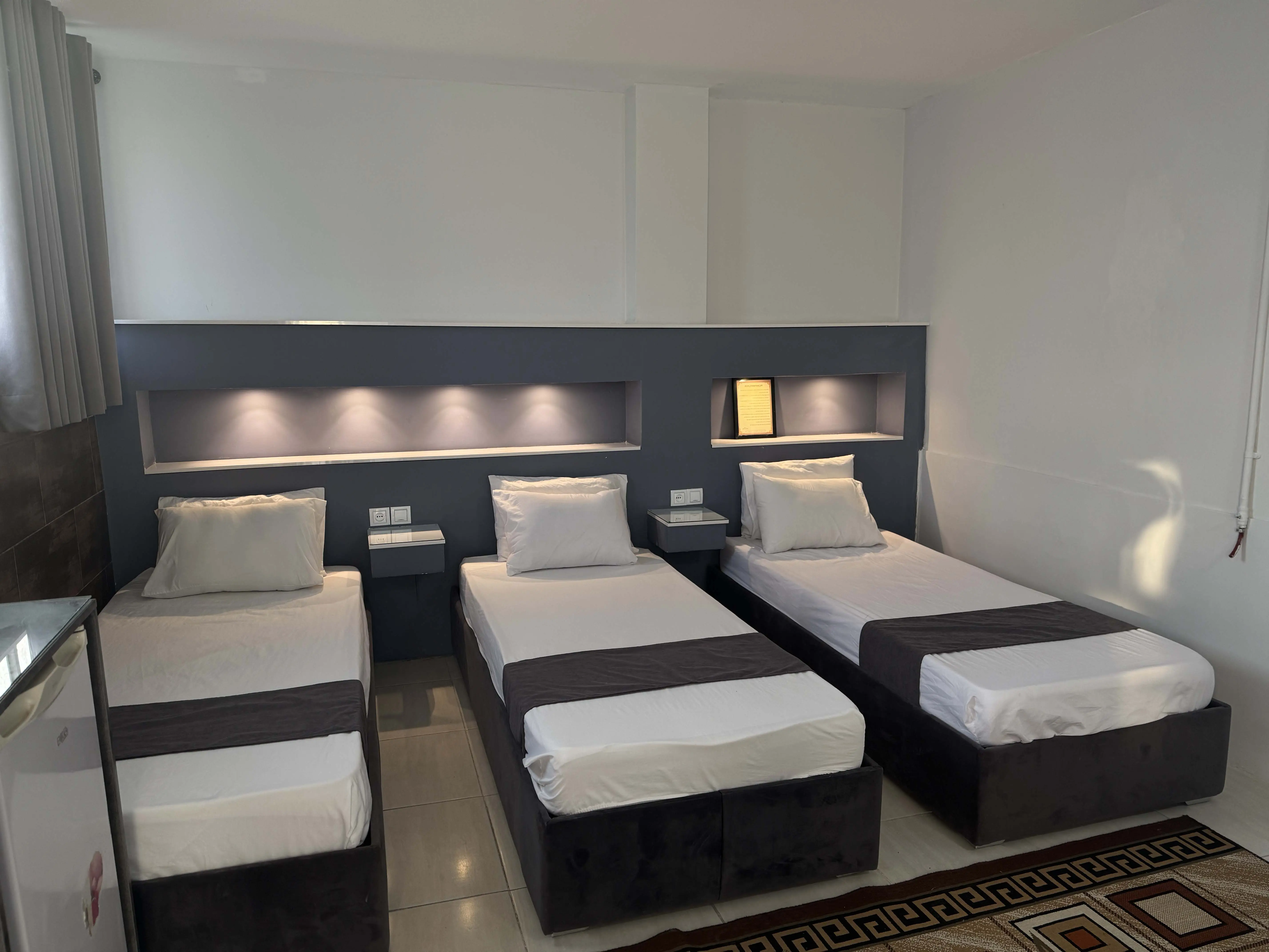 مهمانپذیر رحمانیان شیراز - اتاق 3 تخته (3 تخت 1 نفره)