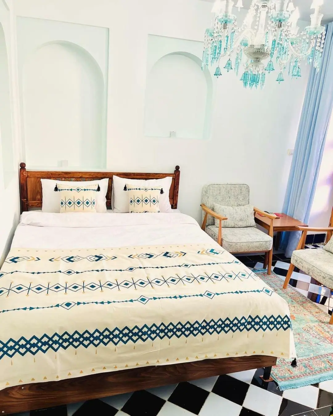 هتل بوتیک ایراندخت شیراز - اتاق 2 تخته (1 تخت 2 نفره)