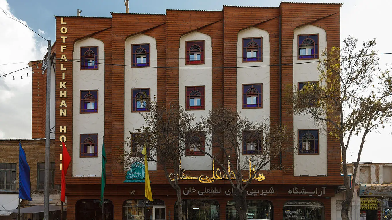 هتل لطفعلی خان شیراز - نمای بیرونی 