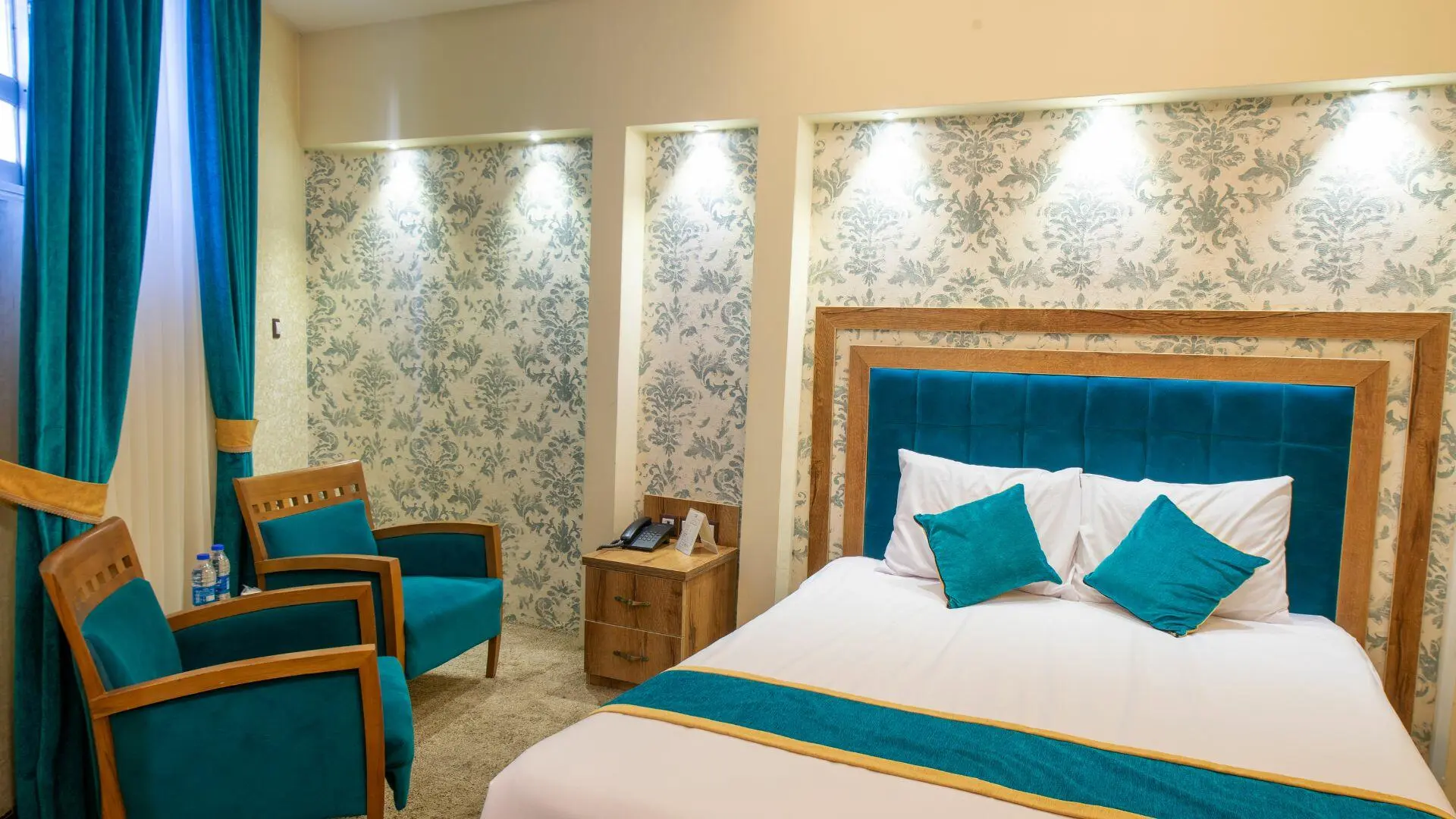 هتل تالار شیراز - اتاق 2 تخته (1 تخت 2 نفره)