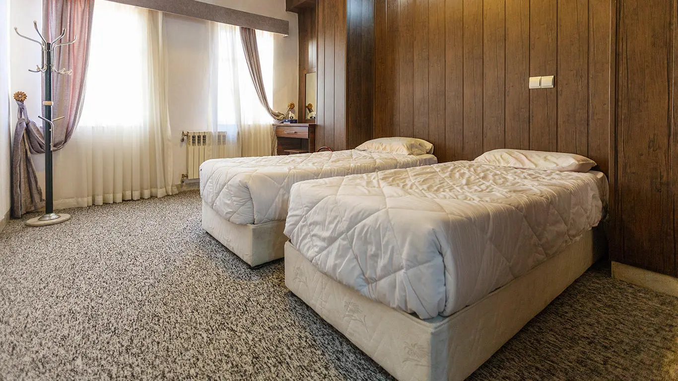 هتل آپارتمان شمس شیراز - اتاق 2 تخته (2 تخت 1 نفره)