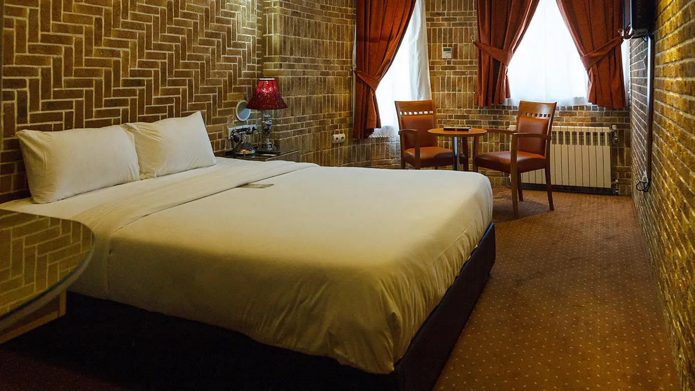 هتل ستارگان شیراز - اتاق 2 تخته (1 تخت 2 نفره)