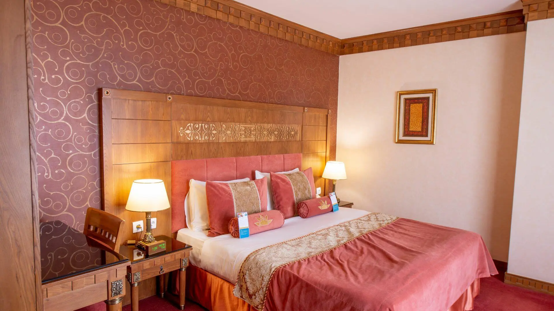 هتل زندیه شیراز - اتاق 2 تخته (1 تخت 2 نفره)