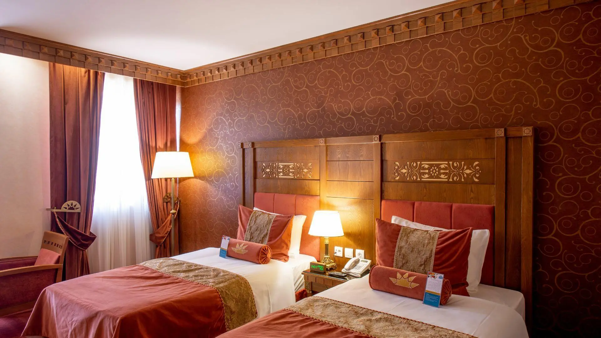 هتل زندیه شیراز - اتاق 2 تخته (2 تخت 1 نفره)