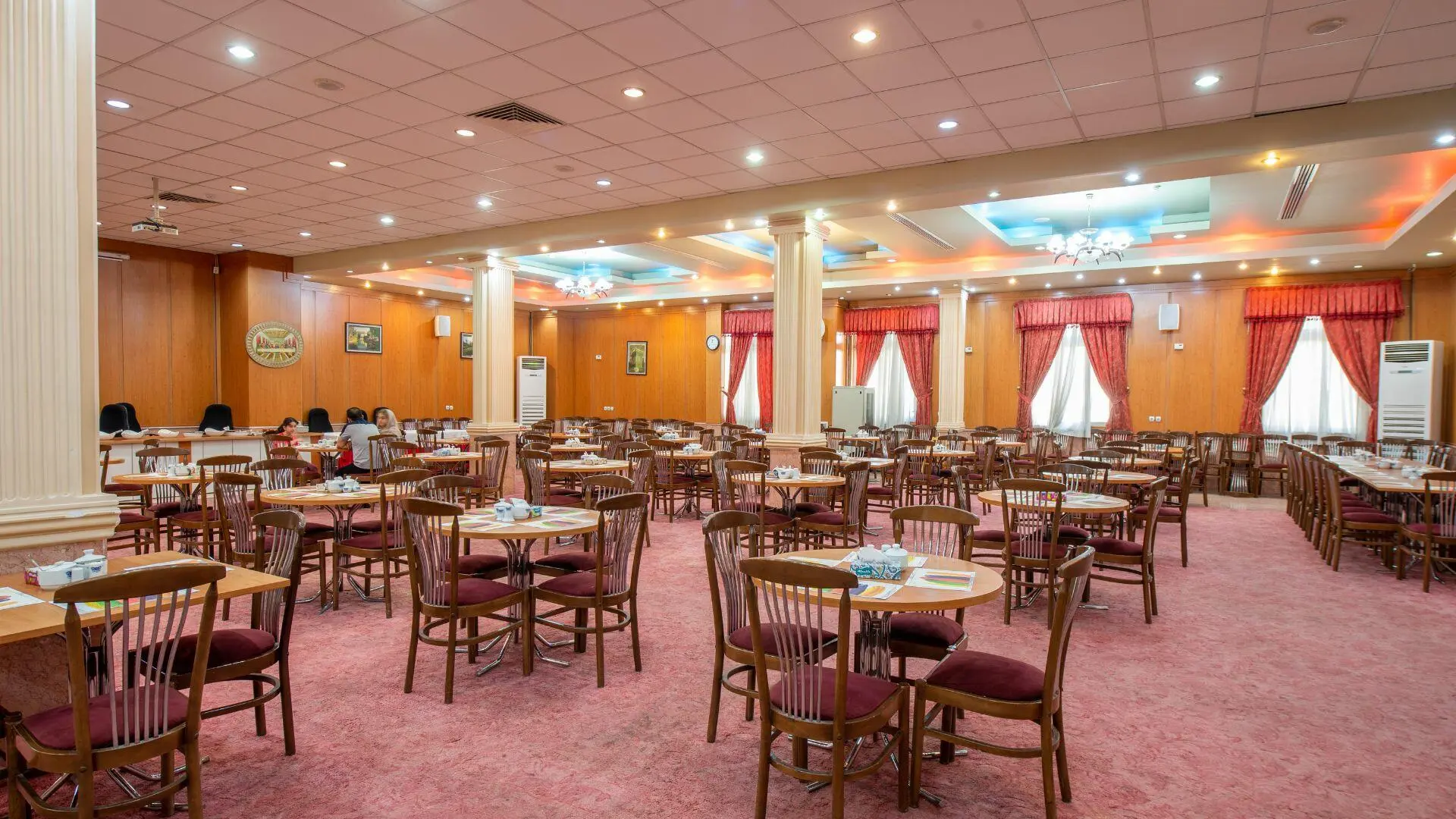 هتل بین المللی پرسپولیس شیراز - رستوران