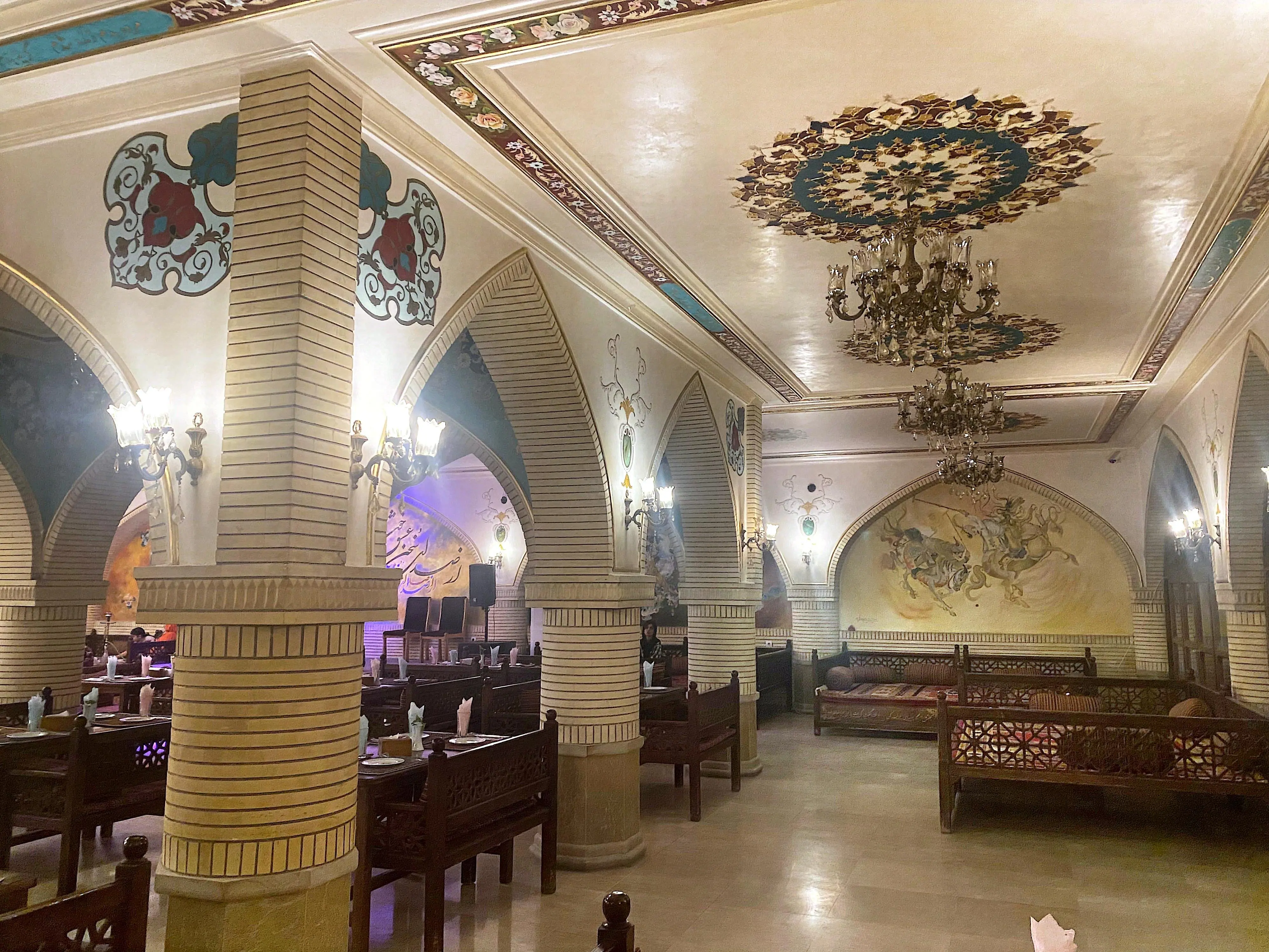 هتل آریانا شیراز - رستوران