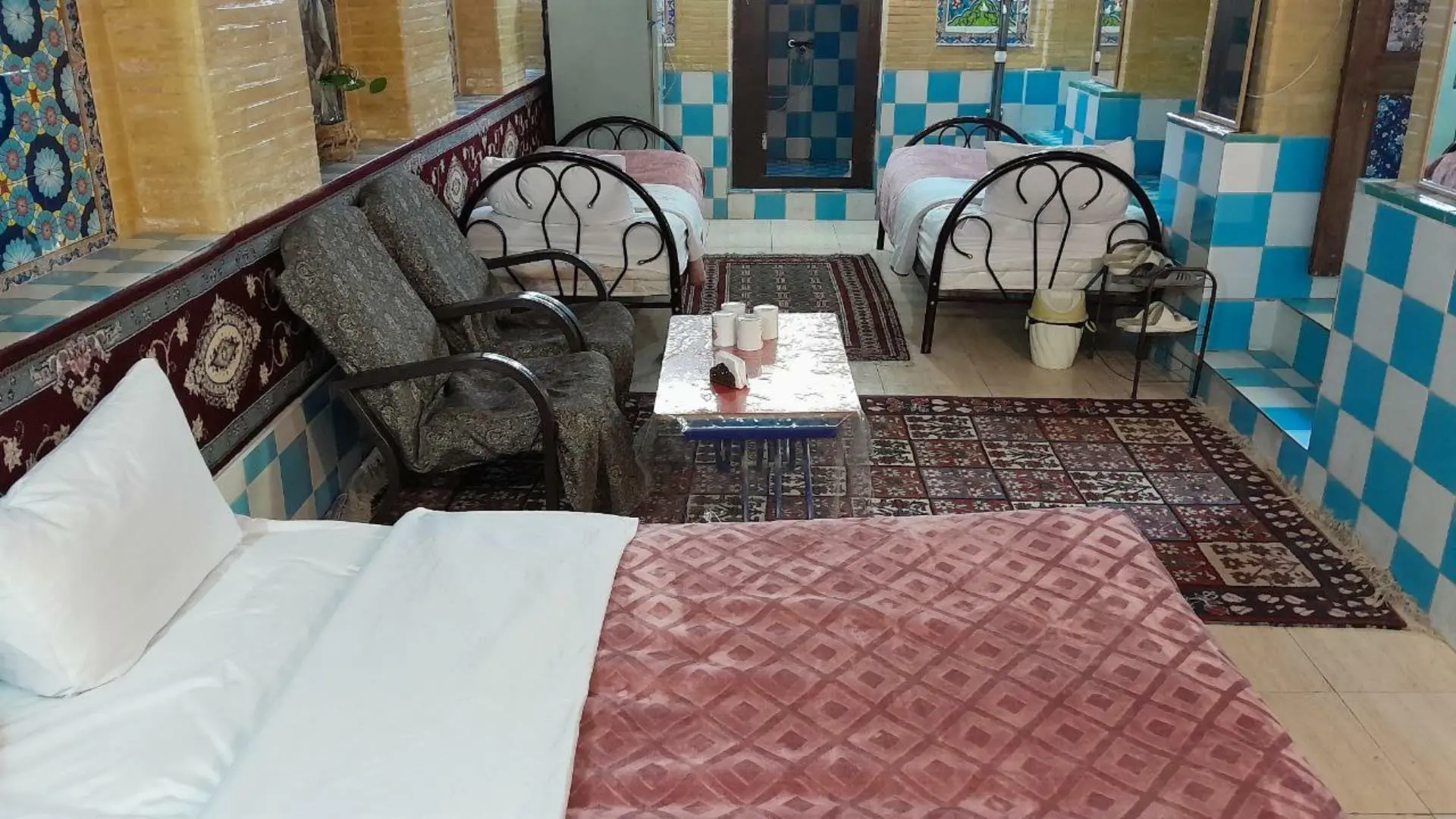 اقامتگاه سنتی گلشن شیراز - نمای اتاق