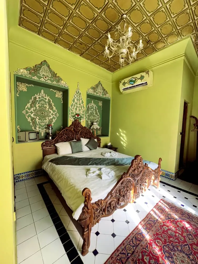 هتل داروش شیراز - اتاق 2 تخته (1 تخت 2 نفره)