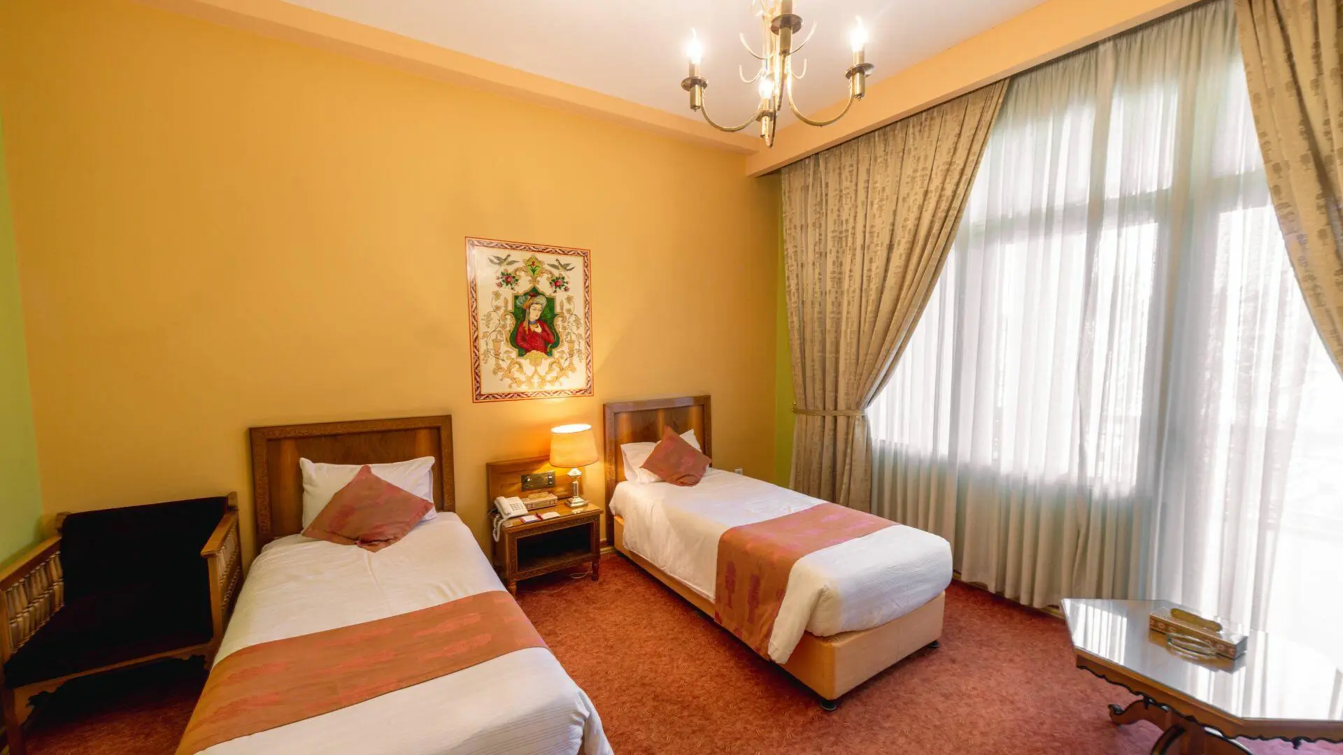 هتل عباسی اصفهان - اتاق 2 تخته (2 تخت 1 نفره)