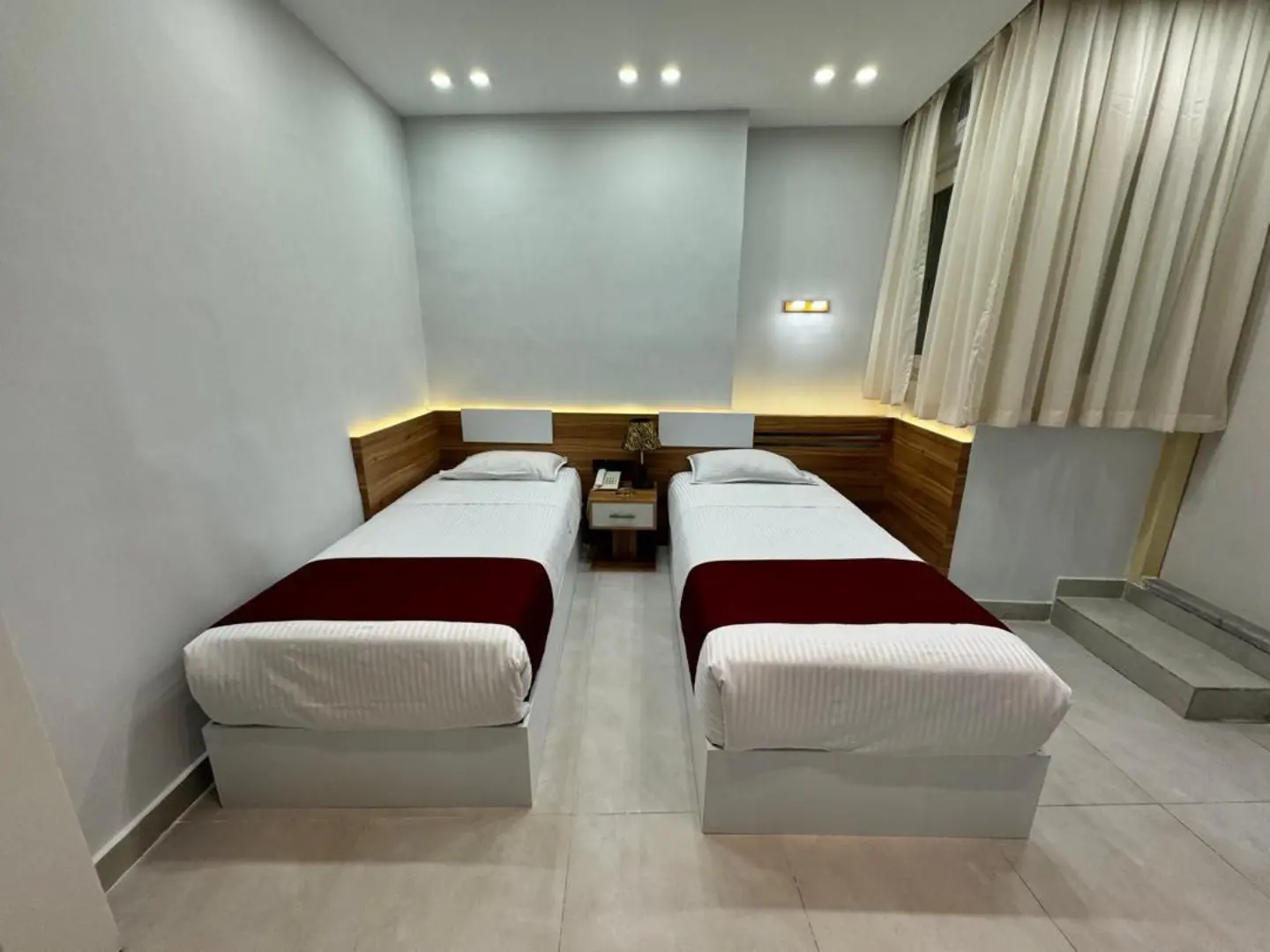 هتل پاسارگاد تهران - اتاق 2 تخته (2 تخت 1 نفره)