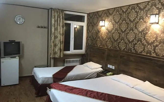 هتل بستان تهران - اتاق 3 تخته (1 تخت 2 نفره 1 تخت 1 نفره)