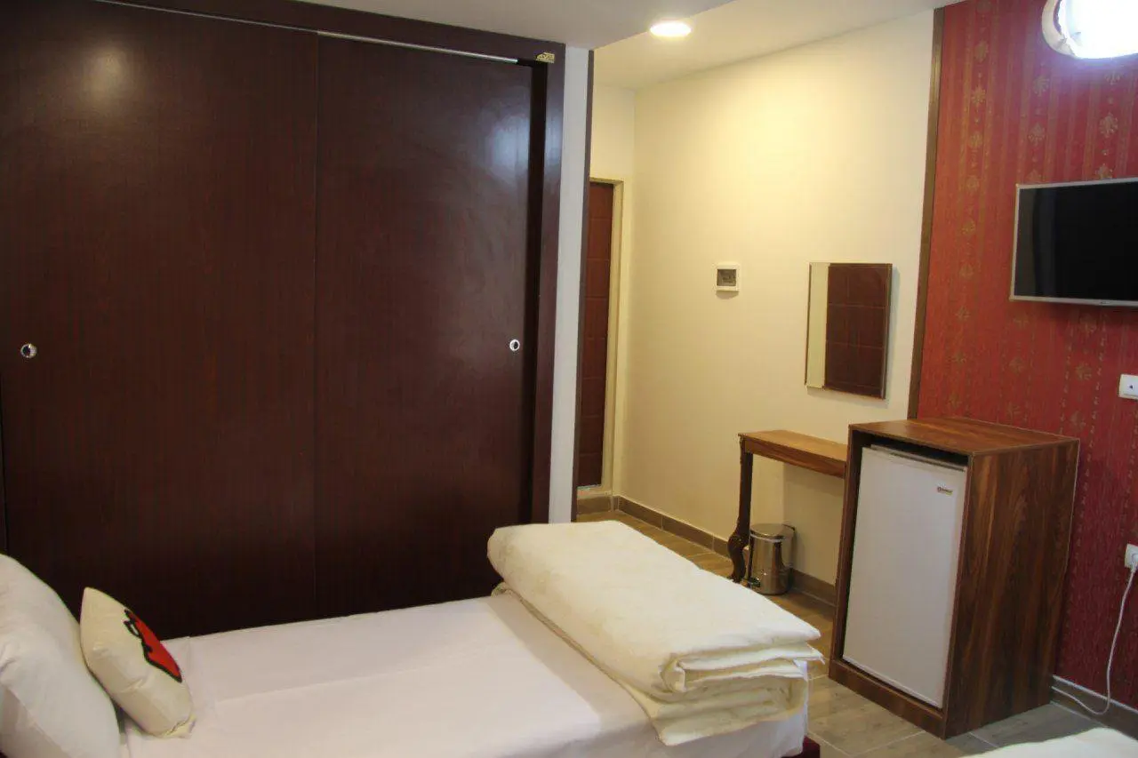 مهمانپذیر آران تهران - نمای اتاق