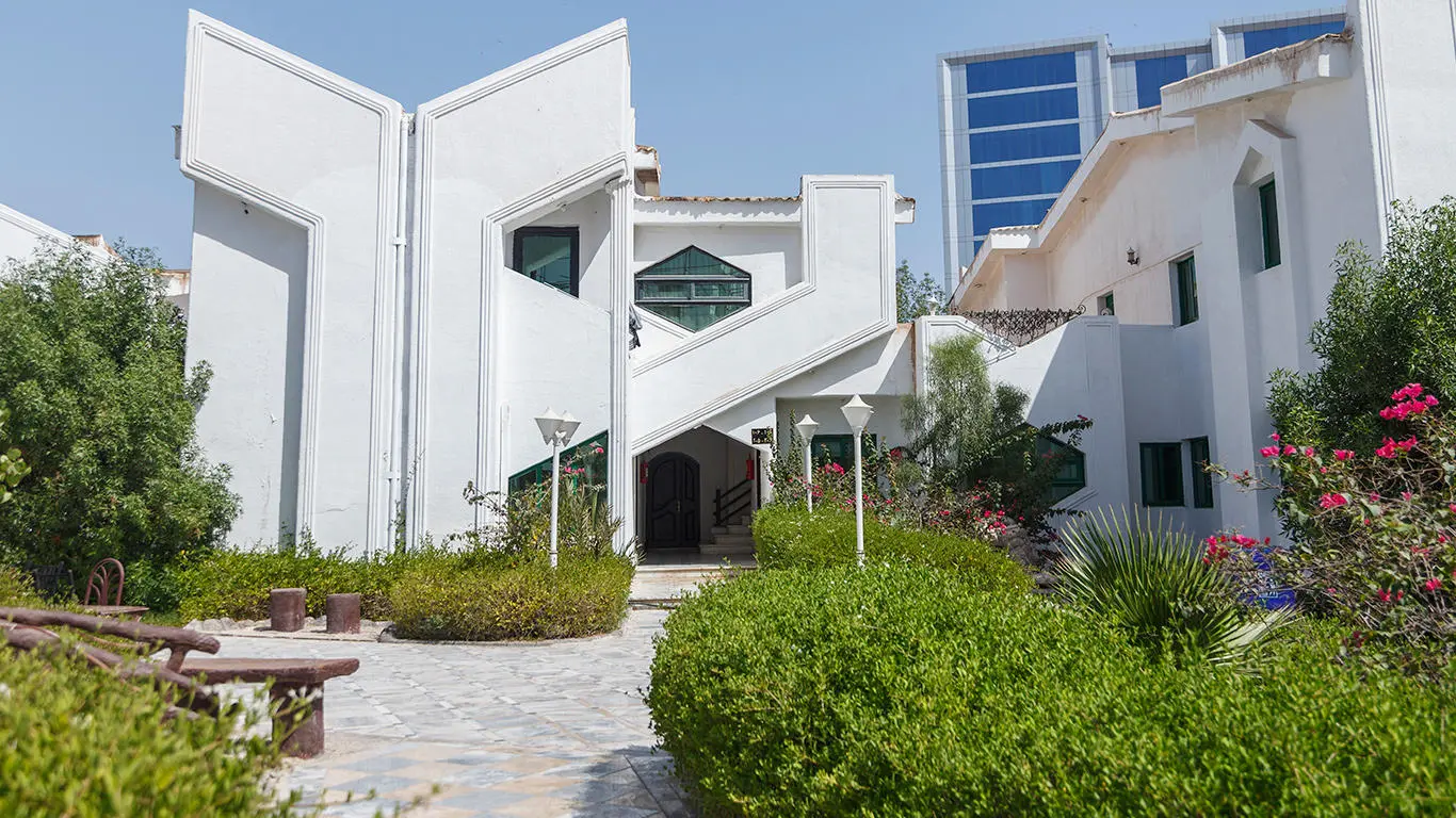 هتل تماشا کیش - نمای بیرونی