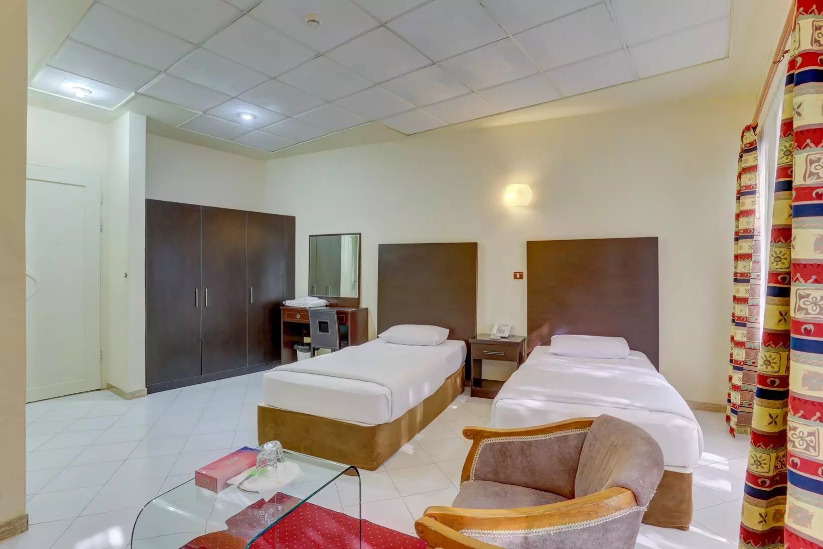 هتل جام جم کیش - اتاق 2 تخته (1 تخت 2 نفره)