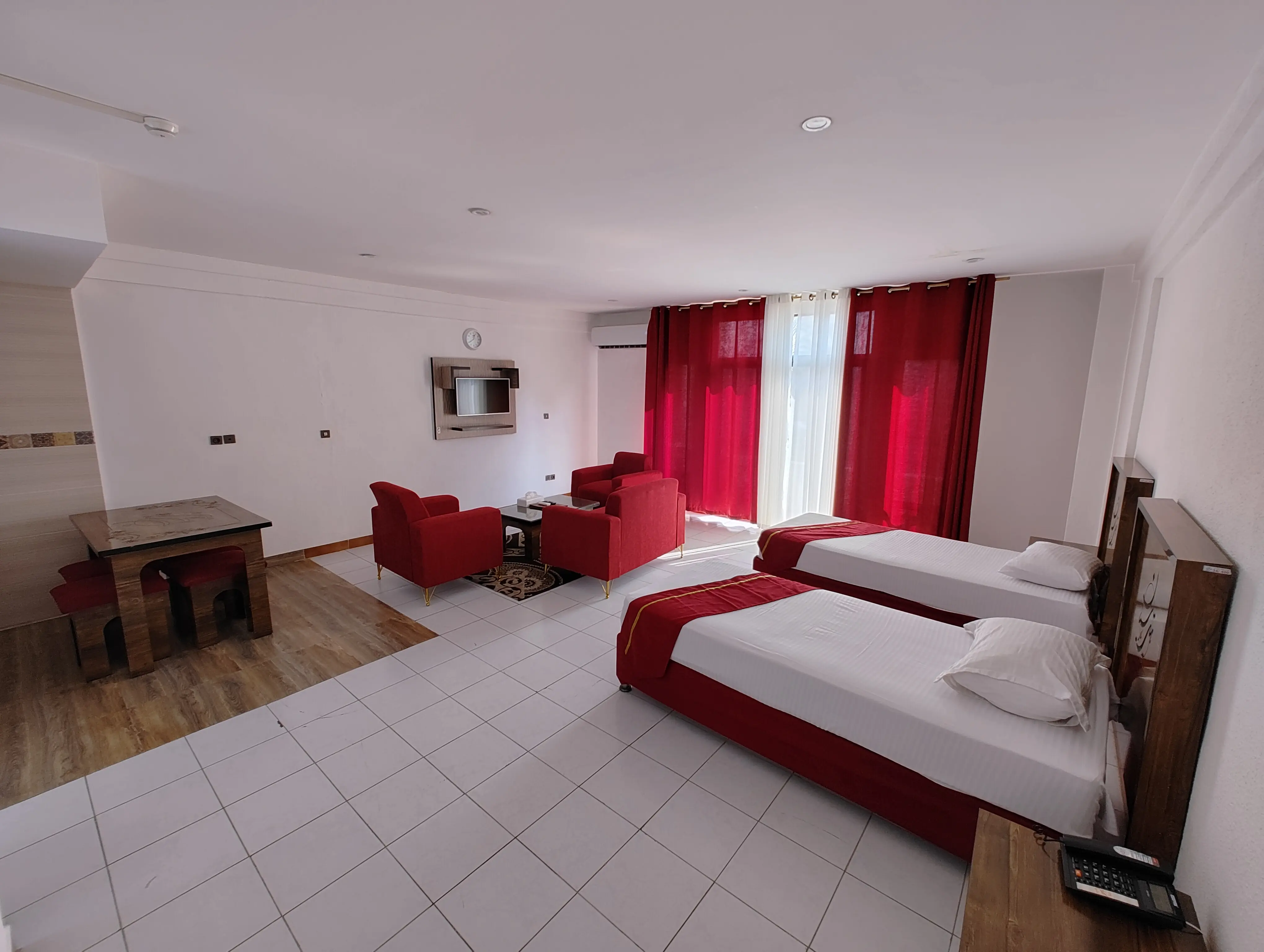 هتل پارسیان کیش - اتاق 2 تخته (2 تخت 1 نفره)