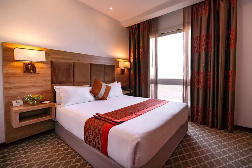 هتل کوروش کیش - اتاق 2 تخته (1 تخت 2 نفره)