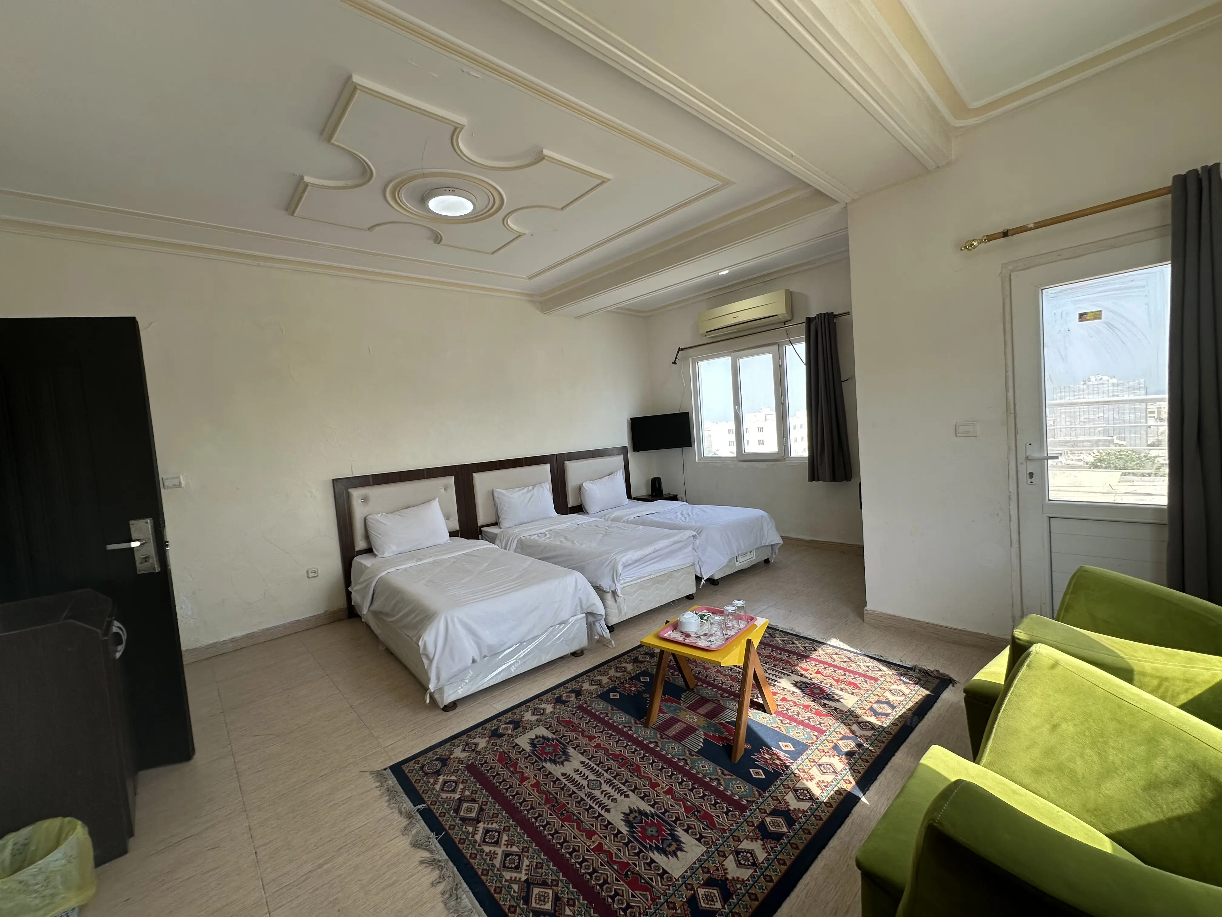 هتل آدینه قشم - اتاق 3 تخته (3 تخت 1 نفره)