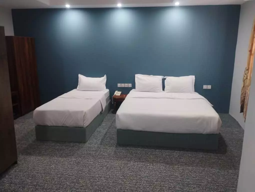 هتل پرشین گلف قشم - اتاق 3 تخته (1 تخت 2 نفره 1 تخت 1 نفره)