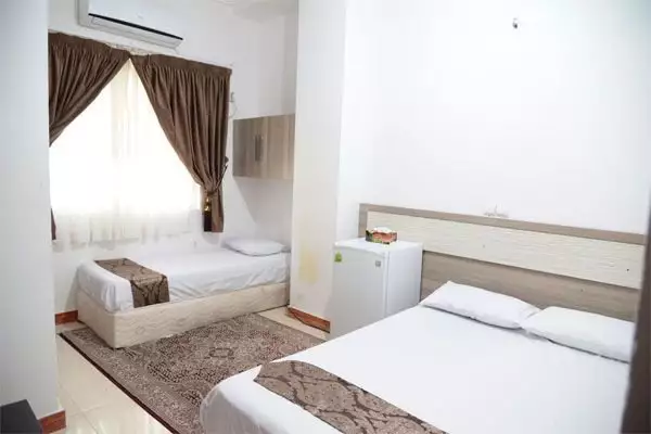 هتل توس قشم - اتاق 3 تخته (1 تخت 2 نفره 1 تخت 1 نفره)