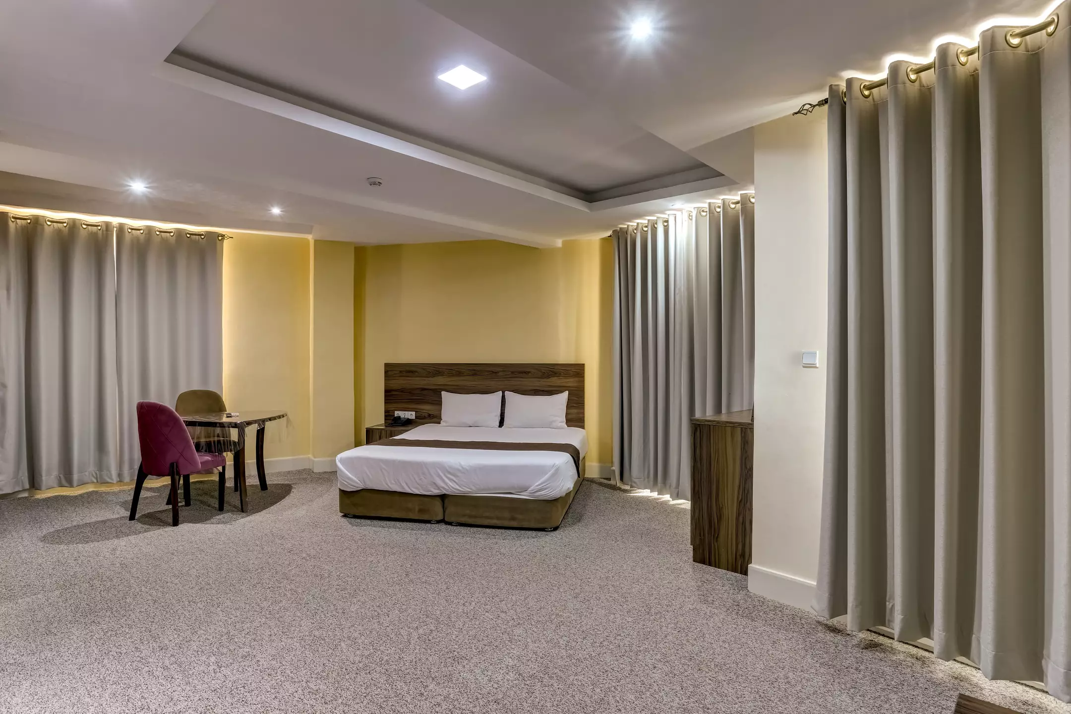 هتل دیاموند قشم - اتاق 2 تخته (1 تخت 2 نفره)
