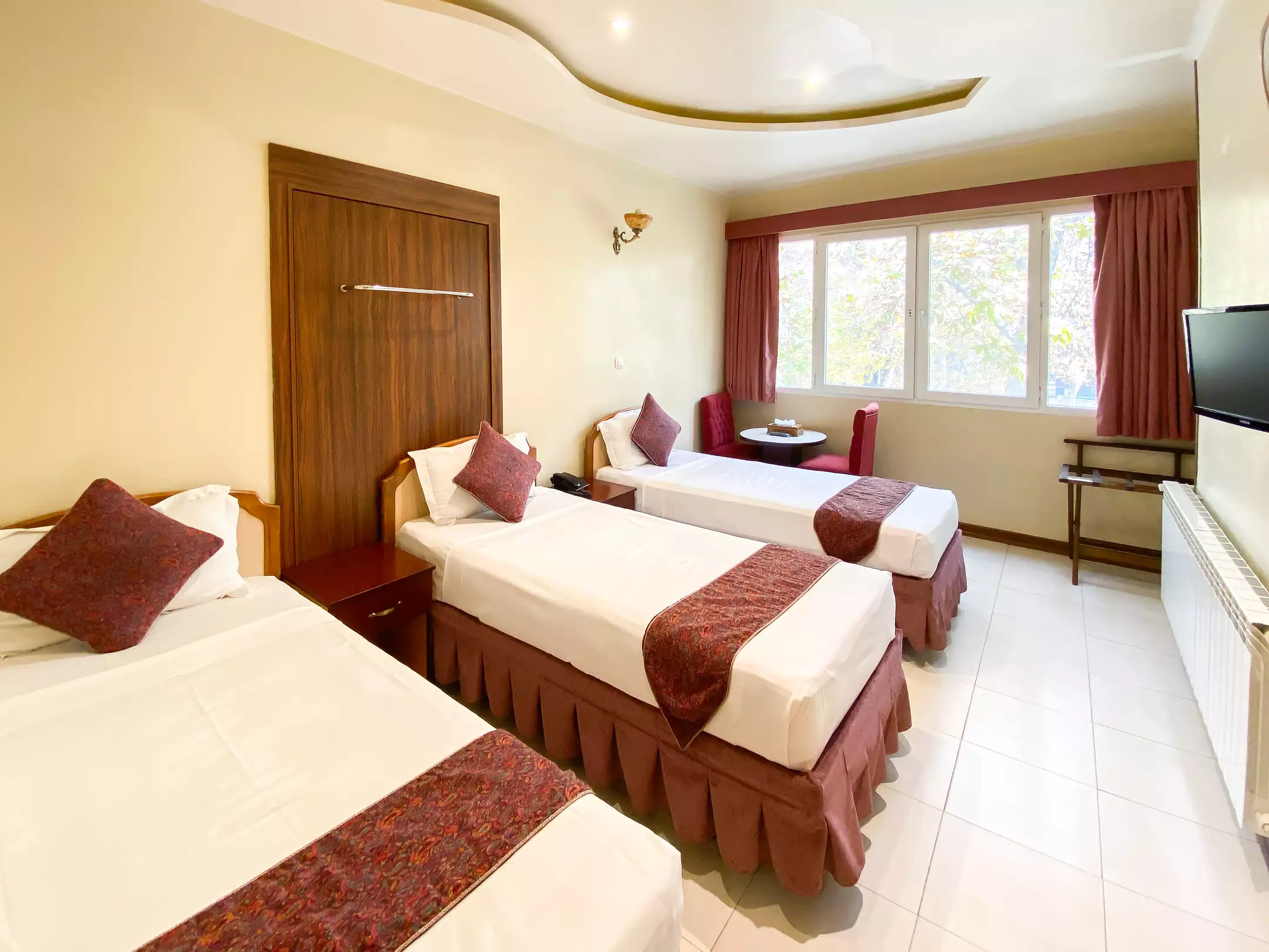 هتل پارس اصفهان - اتاق 3 تخته (3 تخت 1 نفره)