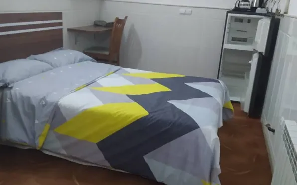 خانه مسافر وارش قم - اتاق 2 تخته (1 تخت 2 نفره)