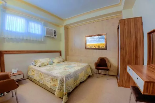 هتل ایران بندر عباس - اتاق 2 تخته (1 تخت 2 نفره)