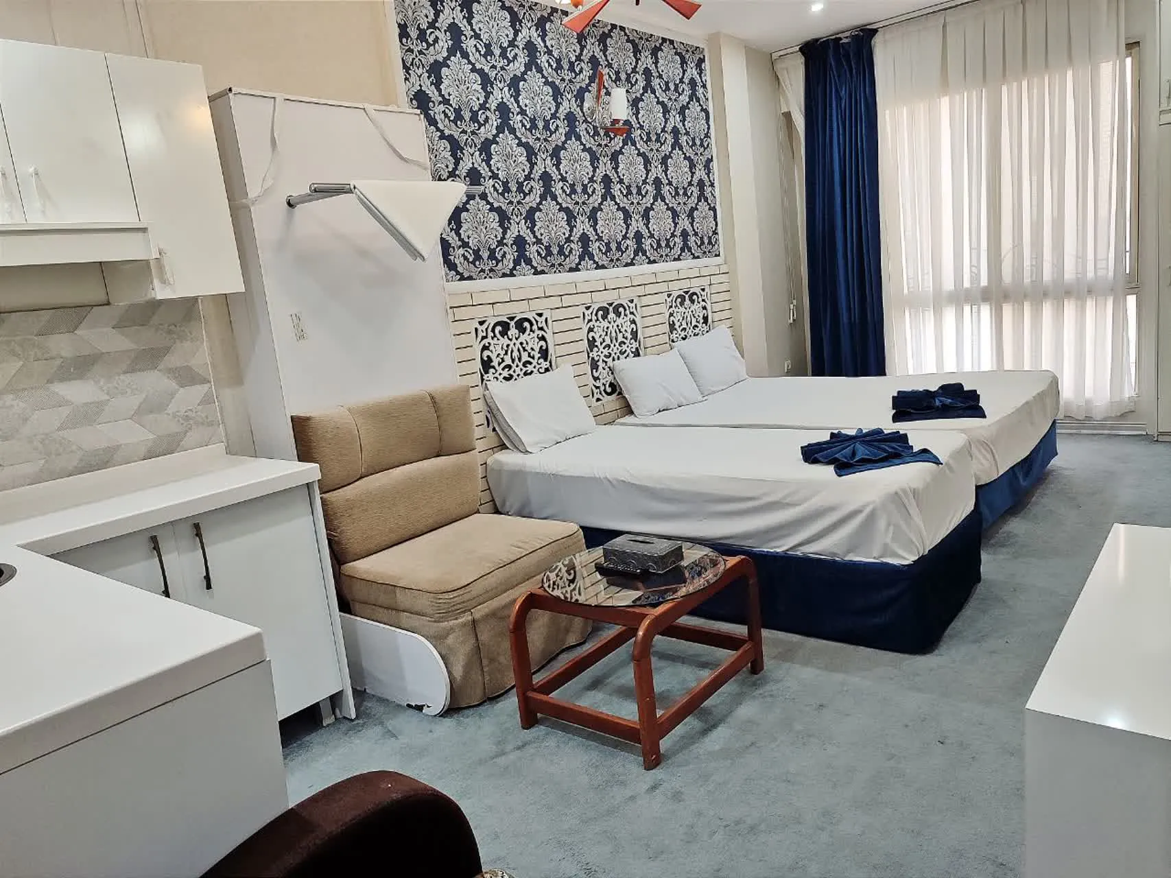 هتل آپارتمان کنعان مشهد - اتاق 3 تخته (1 تخت 2 نفره 1 تخت 1 نفره)