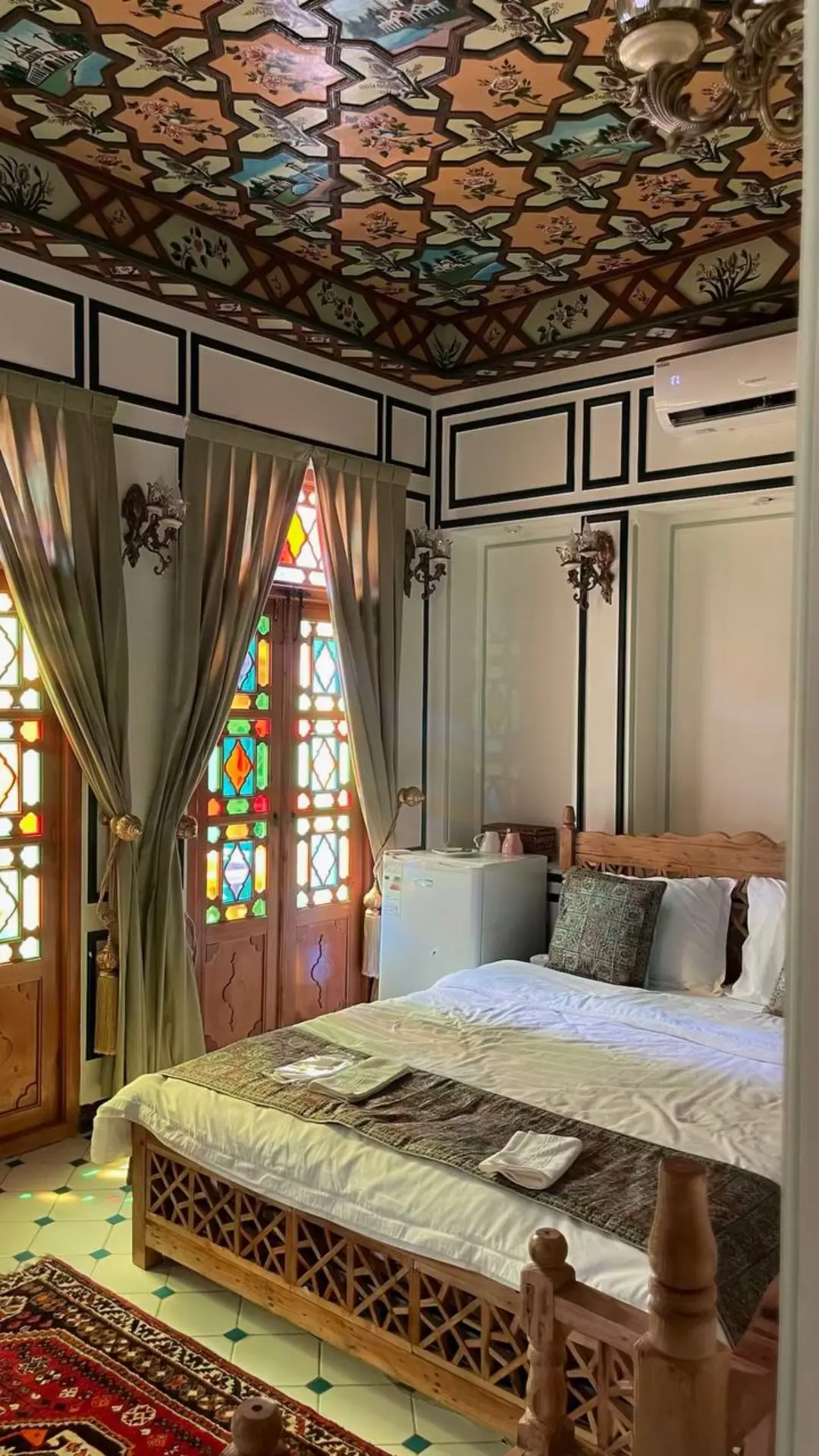 اقامتگاه سنتی عمارت جهانشاهی شیراز - اتاق 2 تخته (1 تخت 2 نفره)