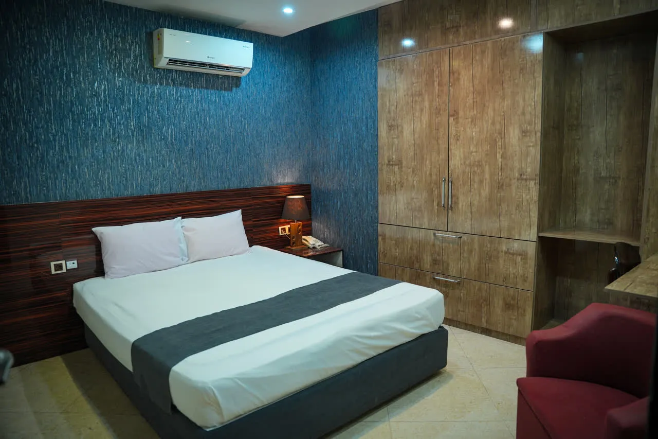 هتل آپارتمان آدینه مشهد - اتاق 2 تخته (1 تخت 2 نفره)