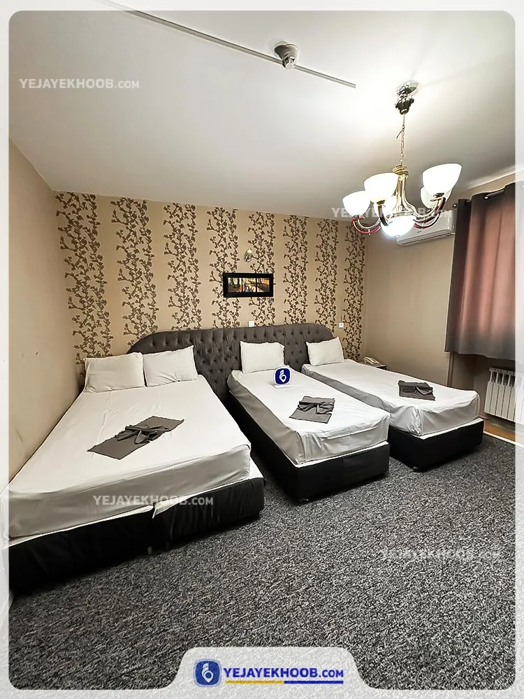 هتل هرند مشهد - اتاق 4 تخته (1 تخت 2 نفره و 2 تخت 1 نفره)