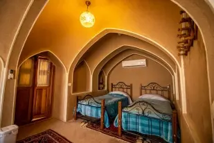 اقامتگاه سنتی احسان کاشان -  اتاق 2 تخته (2 تخته 1 نفره)